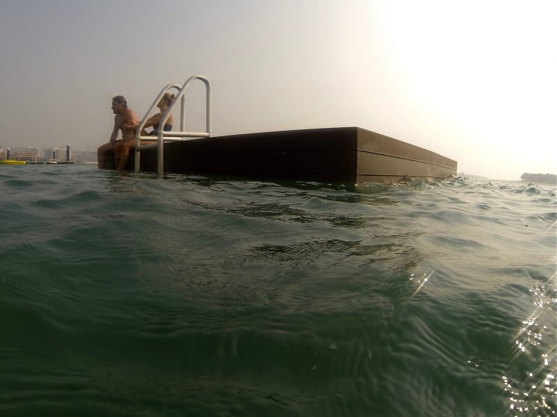 Floating swim & dive platform