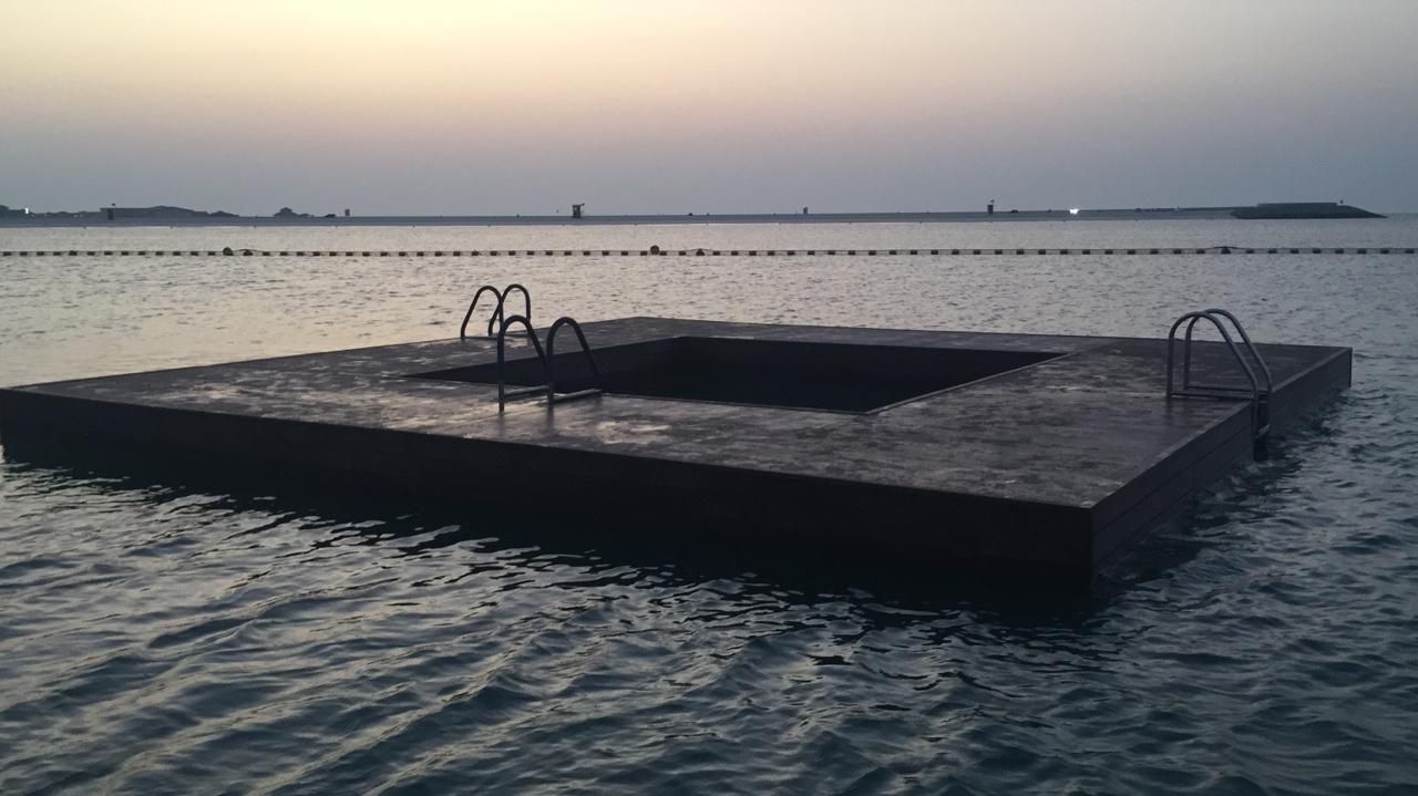 Floating Pontoon, Four Seasons